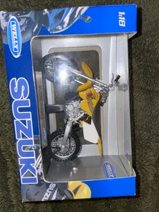 Maisto Motorcycle Model 1:18 Diecast Suzuki Rm250 - Picture 1 of 6
