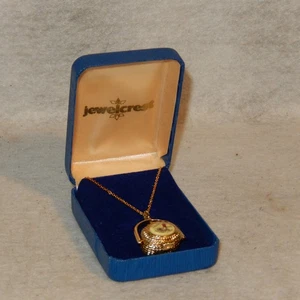 NANTUCKET BASKET Signed Scrimshaw Lighthouse Pendant Necklace Chain Charm Set - Picture 1 of 6