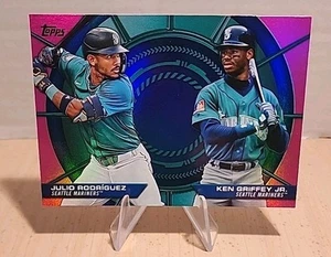 2025 Topps Series 2 Julio Rodriguez/Ken Griffey Jr. Dynamic Duos Pink Foil 🔥🔥 - Picture 1 of 6