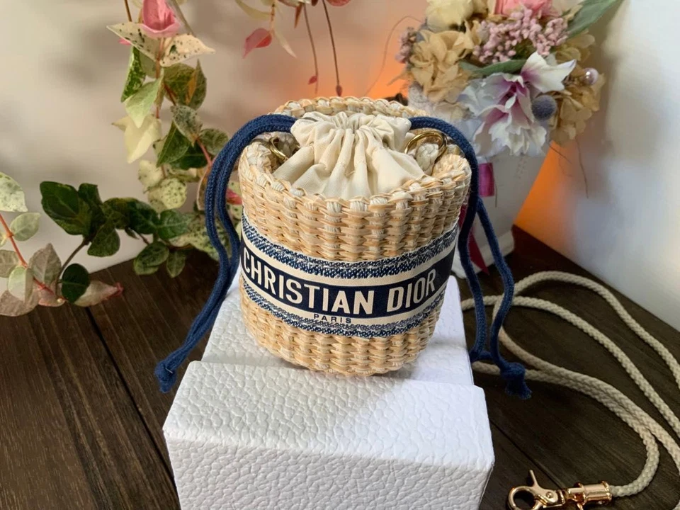 2025 Straw pouch mini shoulder bag VIP limited Novelty Box - Image 1 of 4