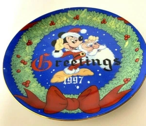 Vintage 1997 Disney Christmas Greetings 8 Inch Plate Thirteenth Edition Limited - Picture 1 of 5