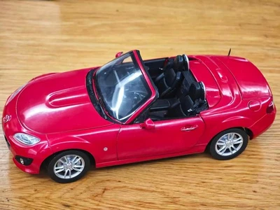 Defectuoso - 1/18 MAZDA MX-5 NC 2014 de China Distribuidor MAZDA Modelo Diecast Foto 1 de 4