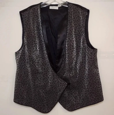 Elisabeth By Liz Claiborne Silver and Black Patterned Vest Size (18) - Image 1 of 4