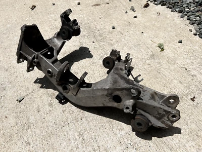 Subchasis trasero izquierdo Porsche 911 996 Boxster 2000-2004 99633115107 Foto 1 de 3