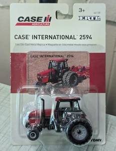 Ertl 1/64 Case International 2594 tractor fundido a presión con tarjeta de coleccionista NUEVO IH - Imagen 1 de 9
