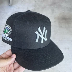 7 1/2 New Era New York Yankees Fitted Baseball Mütze Yankee Stadium Patch schwarz - Bild 1 von 3