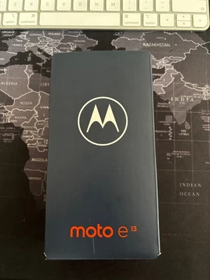 Motorola Moto E13 - 64GB/2GB - Cosmic Black (Sbloccato) (Dual SIM) - Immagine 1 di 3