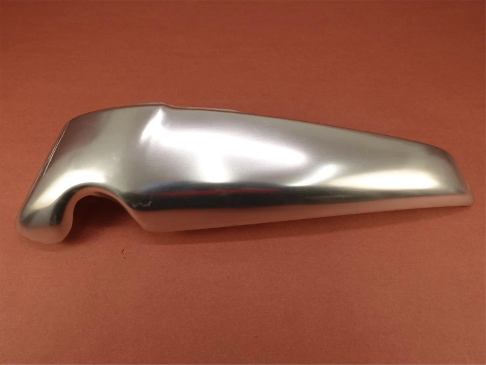 Cubierta del radiador izquierdo Harley Davidson V-rod Vrod 2002-2006 Foto 1 de 4