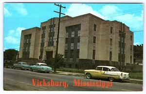 Vicksburg Mississippi Court House Autos 1950s postcard B945 - Picture 1 of 2