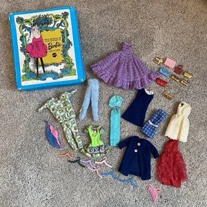 Vintage 1968 Mattel The World Of Barbie Puppenkoffer mit Kleidung & Zubehör - Bild 1 von 19