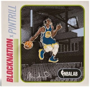 ⚡RARO⚡ PINTRILL x NBALAB Kevin Durant Pin #35 Golden State Warriors Spilla NUOVO 🏀  - Foto 1 di 3