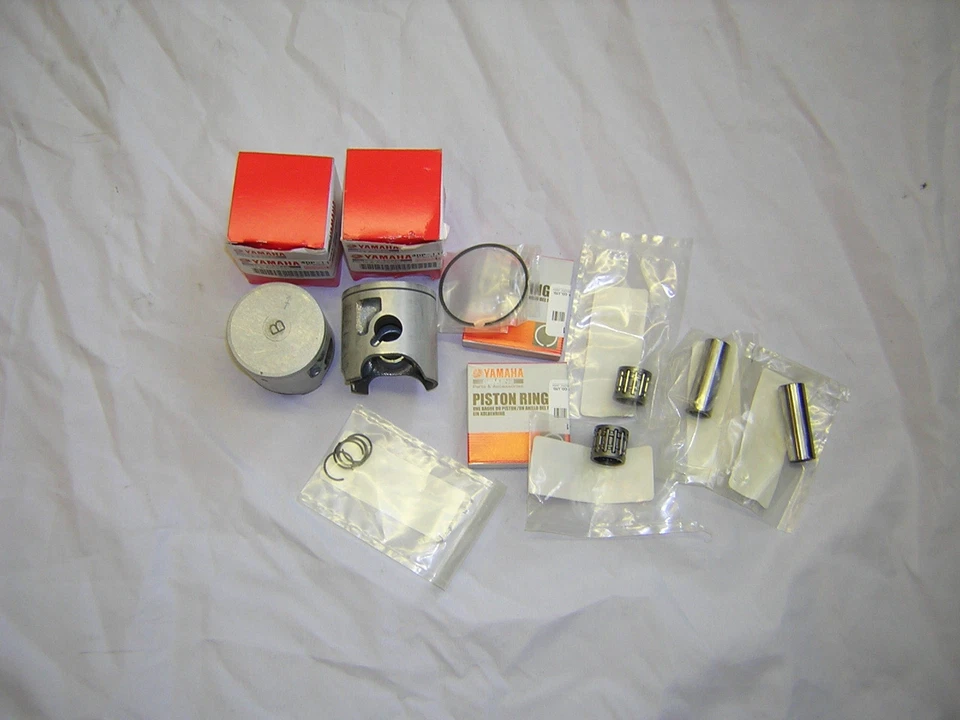 Yamaha TZ250 92-99 Piston Kit Complete with BO Size pistons,Gen. Yamaha. New (b - image 1 of 1