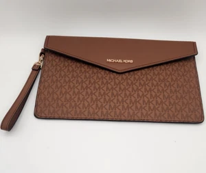 Michael Kors Signature Maisie Large Clutch Leather Envelope Flap Brown Logo NWOT - Picture 1 of 23