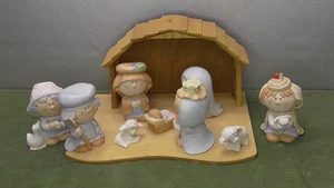 Bumpkin Christmas Nativity Set by Fabrizio George Good w/ Wood Creche - Picture 1 of 13