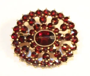 VINTAGE 900 SILVER & FACETED GARNET GEMSTONE OVAL BROOCH, 5.7 GRAMS TOTAL WEIGHT - Picture 1 of 10