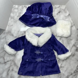 American Girl Puppe Rebeccas Wintermantel Mütze und Muff - Bild 1 von 3