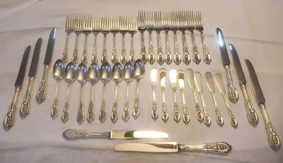 Juego de 5 cubiertos de plata de ley Rose Point de Wallace para 8.  Total de 40 piezas. Foto 1 de 4