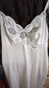 VANITY FAIR VINTAGE USA Made SILKY NYLON & LACE DESSOUS SLIP DRESS Gr. 36 White - Bild 1 von 12