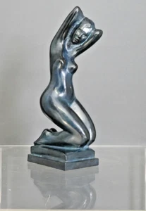 Jean Laniau Künstler Bronze Kniende nackte Frau Aufl. 7/8, 22,5 cm blaue Patina - Picture 1 of 9