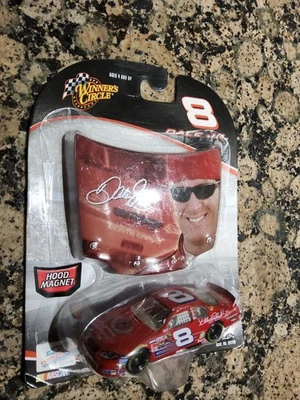 Winners Circle 1/64 2005 Dale Earnhardt Jr #8 DEI con imán de capó del conductor Foto 1 de 2