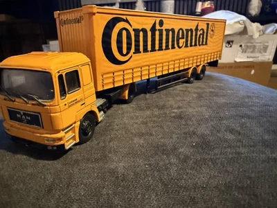 Corgi 1/50 Scale 75802 - MAN Curtainside Truck (Continental) Orange - Image 1 of 4
