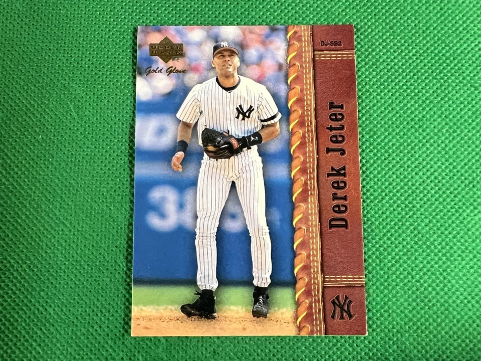 2001 Upper Deck Gold Glove #40 Derek Jeter New York Yankees - Image 1 of 1