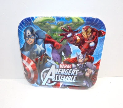 Paquete de 8 platos de fiesta de papel cuadrados de 9" Marvel Avengers Foto 1 de 3