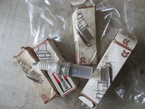 Spark Plugs CHAMPION L87YCC X 4 new old stock - Picture 1 of 1