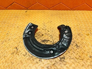 20-24 BMW 840 850 F92 G16 DELANTERO IZQUIERDO FRENO POLVO SALPICADURAS PROTECTOR OEM - Imagen 1 de 5