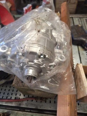 компрессор переменного тока 2006 Mercedes Benz C280 - Изображение 1 из 4