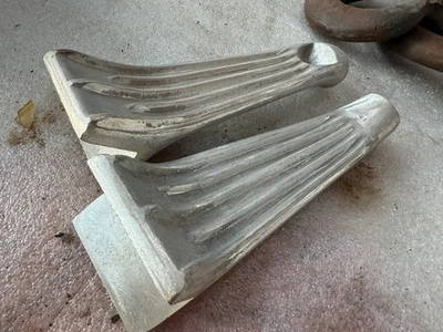 1932 FORD FINNED ALUMINUM HEADLIGHT STANDS MODEL A B T HOT RAT ROD 1933 1934 - Image 1 of 4