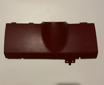 Plymouth Caravelle 1981-1986 rodillera tablero borde caja de fusibles cubierta panel rojo OEM Foto 1 de 4