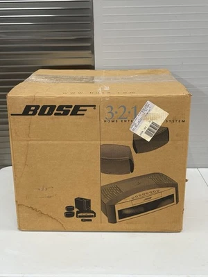 BOSE 3-2-1  DVD/CD Home Entertainment System-Speakers Sub Remote & More - Image 1 of 4