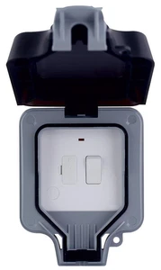BG ELECTRICAL - 13A Outdoor Switched Fused Connection Unit - Picture 1 of 1
