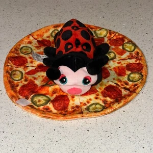 Cutetitos Pizzaitos Marienkäfer Olivito Marienkäfer Plüschtier 7" + Pizzawrap - Bild 1 von 10