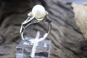 NOS 14K GTR Signed White Gold 7mm Pearl & Diamond Ring Size 7 3.35Grams - Picture 1 of 12
