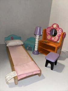 KidKraft Kid Kraft Holz Puppenhaus Spielmöbel 5-teiliges Set - Bild 1 von 6