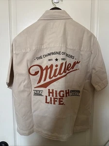 Abercrombie & Fitch Men’s Cropped Miller High Life Beer Short Sleeve Shirt XS - Picture 1 of 3