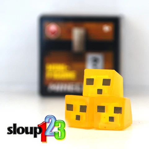 *MINECRAFT MINI FIGURES - GOLD SLIME CUBES - CHEST SERIES - CHASE* Cover