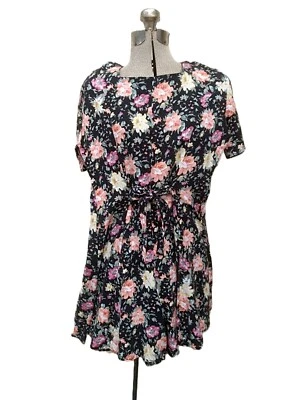 Vintage Jumpsuit Shorts Romper Floral Rayon Size Medium Made in Hong Kong - Imagem 1 de 4