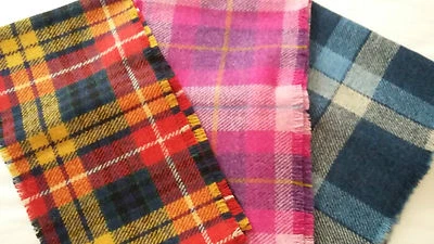 COLLARED BY MARK Harris Tweed Schals