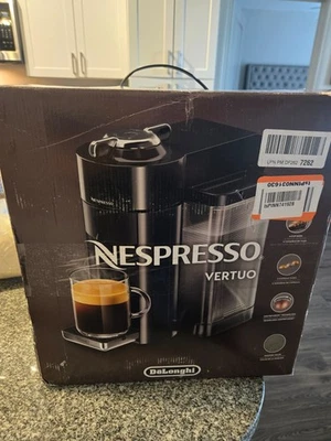 Máquina de café y espresso Nespresso Vertuo de DeLonghi tipo ENV135T Foto 1 de 4