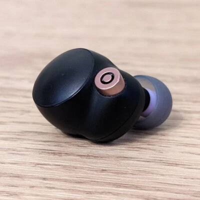 Right ear ONLY Sony WF-1000XM4 wireless headphones Bluetooth earbuds (black) R - Image 1 of 4