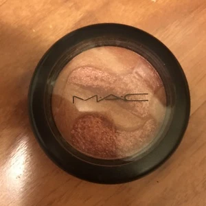 BNWOB, MAC Mineralize Blush "SUN & MOON", TOO FABULOUS coll, Discontinued, - Picture 1 of 3