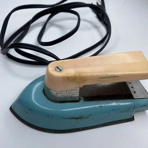 Vintage Nassau Toy Iron Home Cleaning Kids Play House Laundry Teaching - Picture 1 of 7