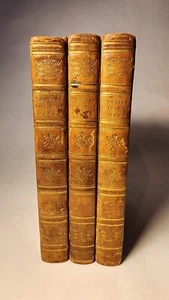 1773 'ORIGIN OF THE ENGLISH DRAMA' OXFORD 3 VOLS 1ST ED POLISHED CALF BINDING - Imagen 1 de 10