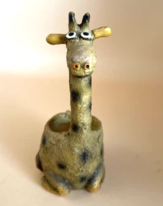 Geneva la jirafa bebé ~ maceta Blob House - Imagen 1 de 6