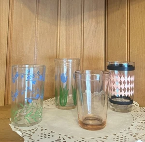 Vintage Swanky Swigs Saftgläser nicht übereinstimmend 4er Set rosa blau Blumen Harlequi - Bild 1 von 9