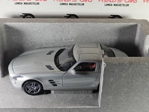 Minichamps 1:18 Mercedes-Benz SLS AMG Dealer Edition G - Picture 1 of 11