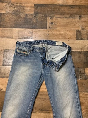 Jeans Diesel Industry Para Hombre 31x32 Zatiny Denim Azul Algodón Lavado Claro Bigotes Foto 1 de 4